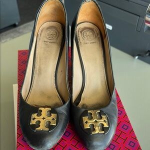 Tory Burch Black and Gold Women's Shoes